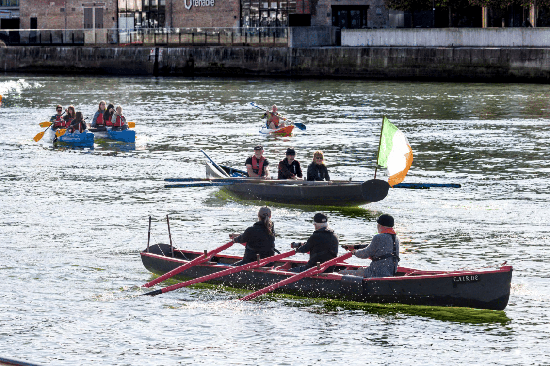 currach at the Liffey river